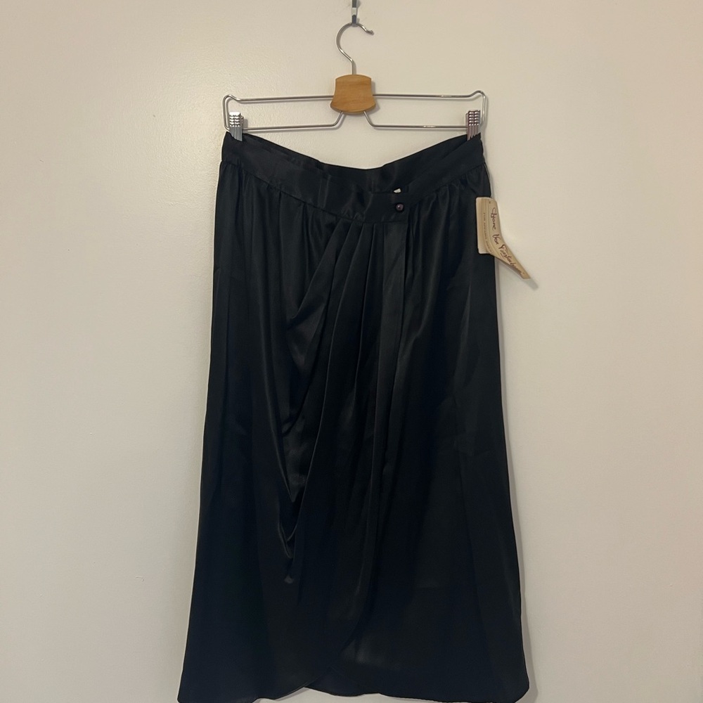 Vintage Diane Von Furstenberg Black Midi Skirt